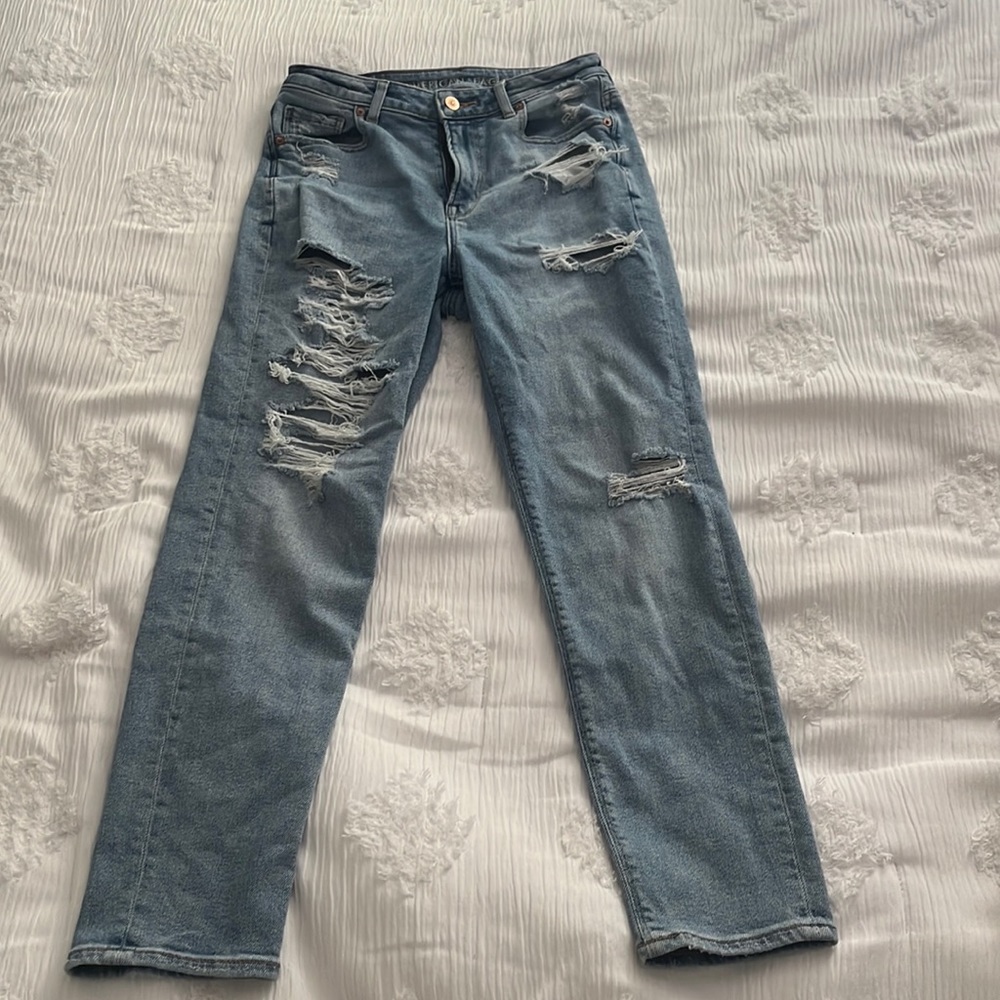 american eagle ripped jeans
